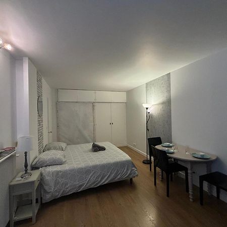 Appartement Des Champs Elysees パリ エクステリア 写真